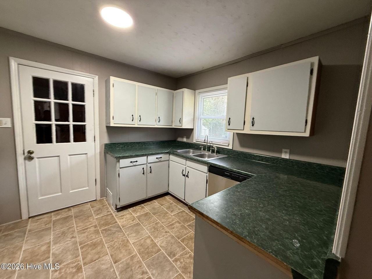 201 Tower Dr - Photo 2 of 13