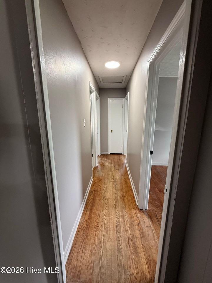 201 Tower Dr - Photo 5 of 13