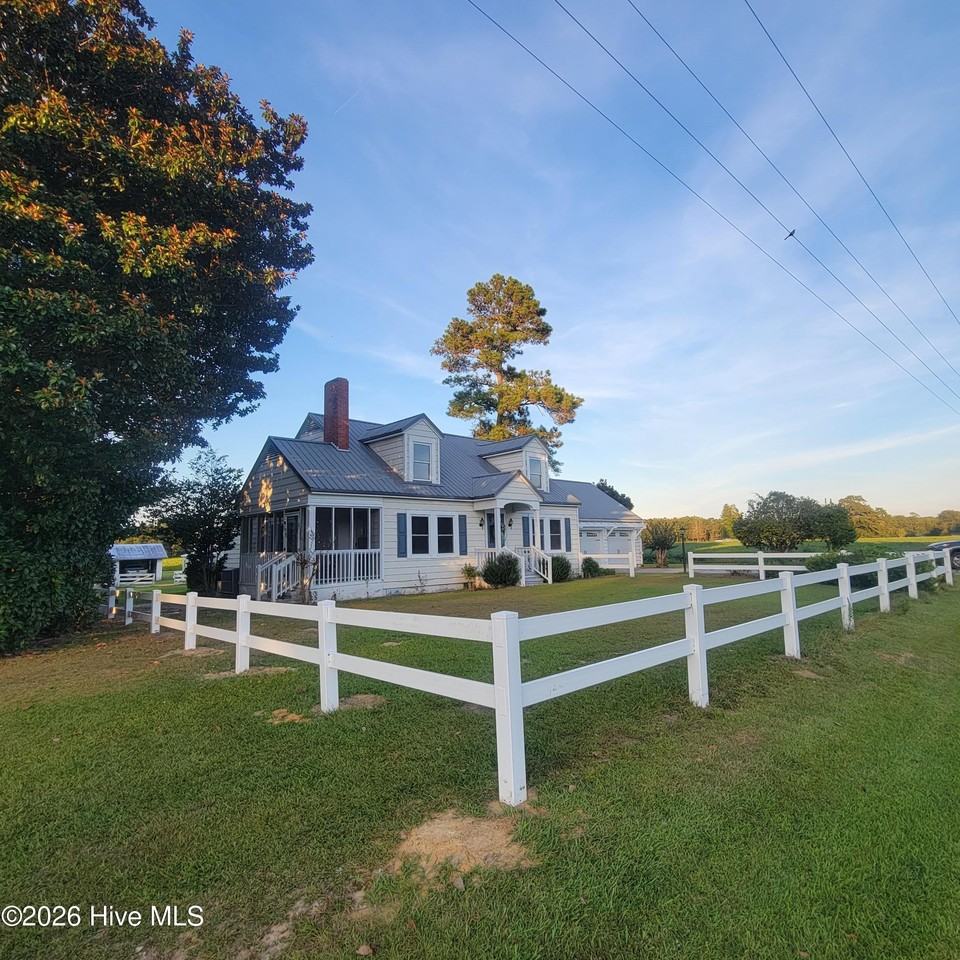 3766 Nc Highway 53 W - Photo 2 of 35