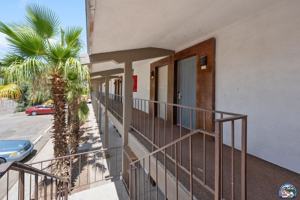 featured image of 2050 Country Club Dr