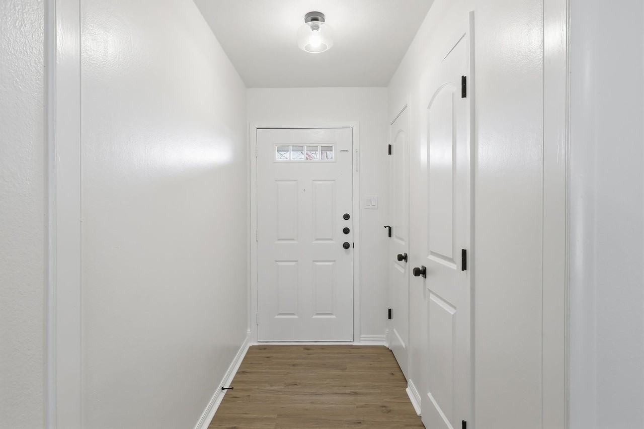 107 Janet Kay Dr - Photo 3 of 27