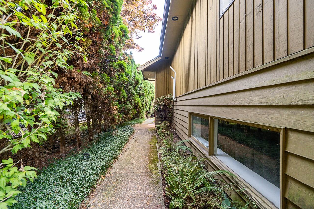 2485 West 13th Avenue - Photo 4 of 26
