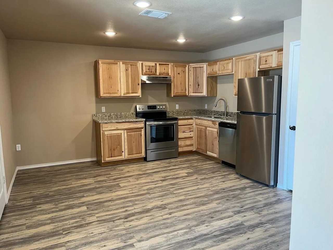 7431 4th Pl - Photo 2 of 15