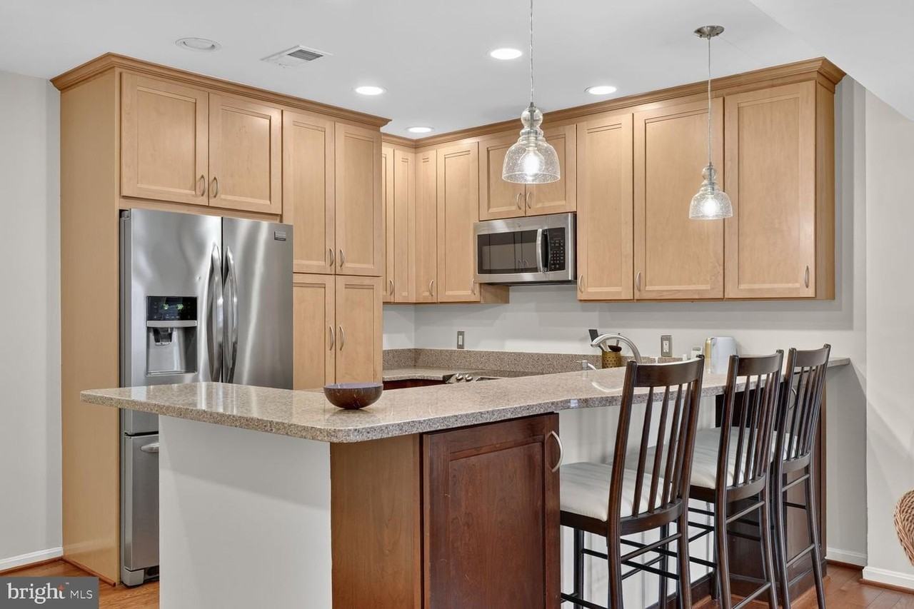 2101 N St Nw - Photo 6 of 18