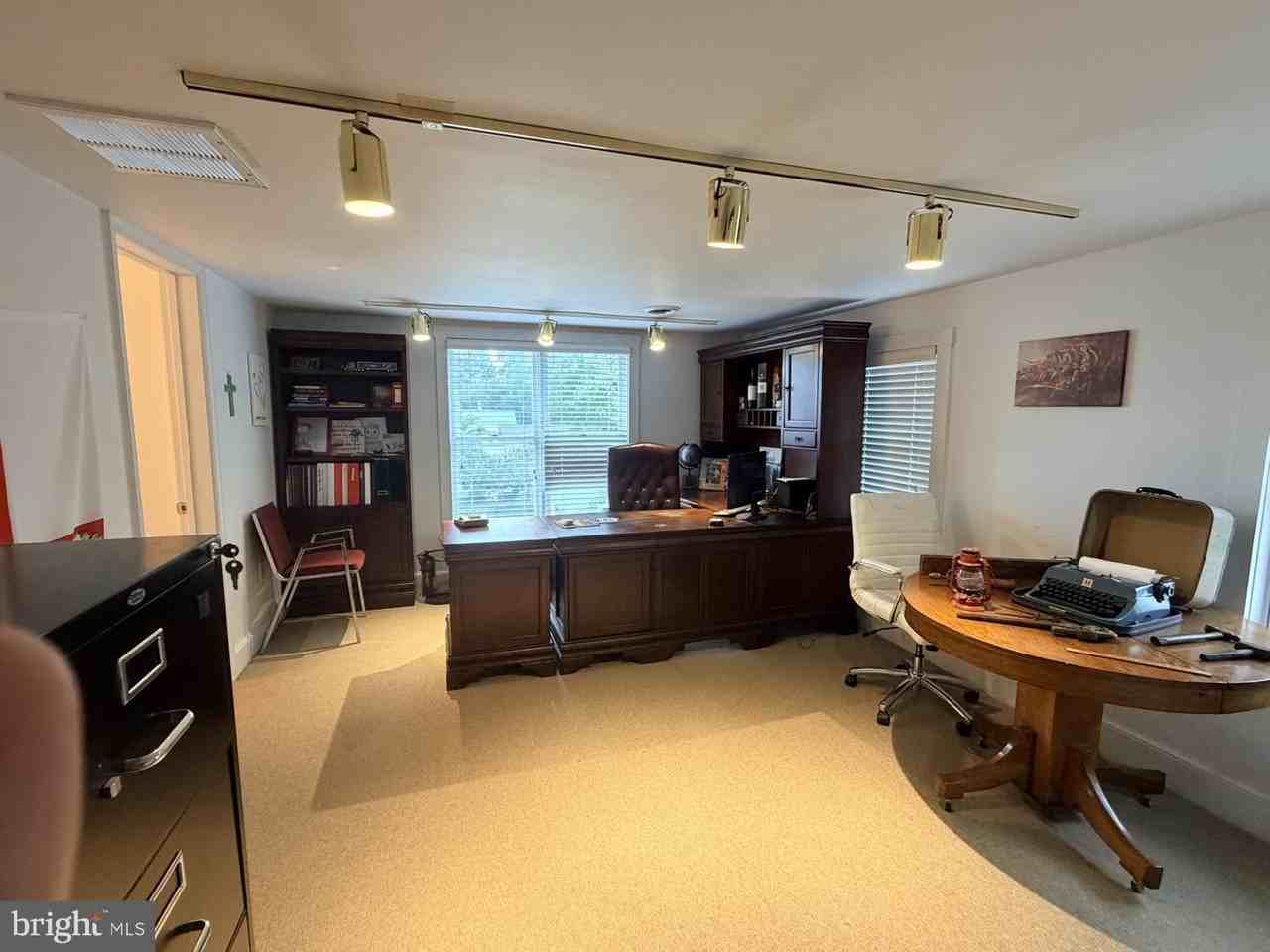 3903 17th St - Photo 3 of 17