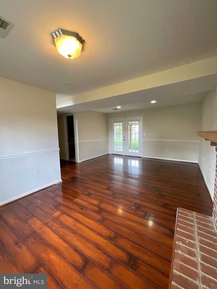 14319 Raddock Ct - Photo 5 of 12