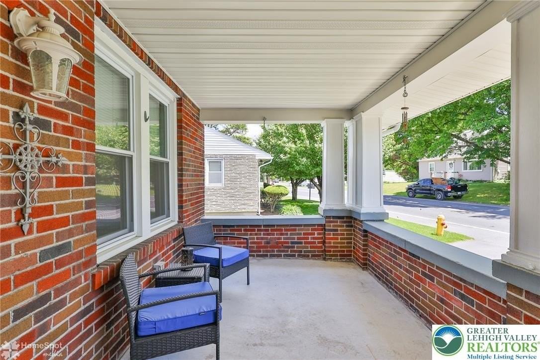 1635 E Emmaus Ave #1 - Photo 5 of 49