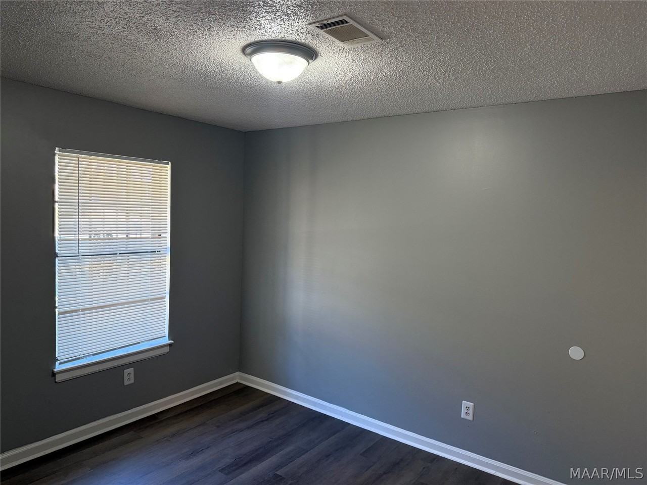 6241 S Hampton Dr - Photo 6 of 9