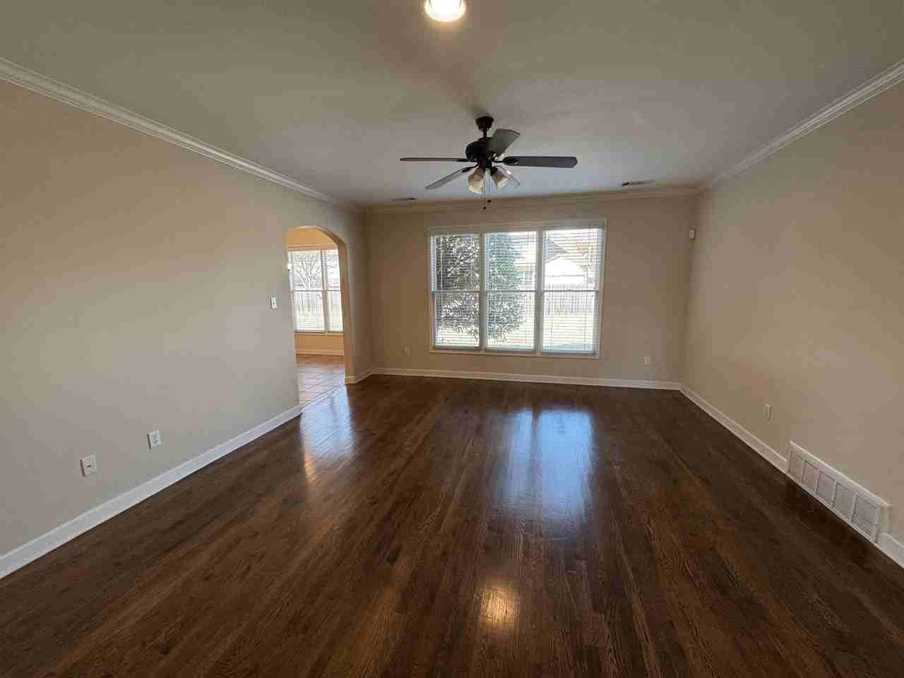 4847 Rainy Pass Rd - Photo 6 of 20