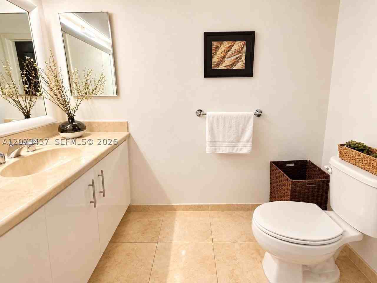 7910 Harbor Island Dr #904 - Photo 6 of 17