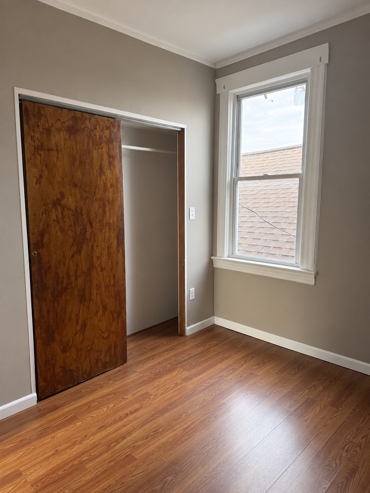 367 Madeline Ave #2 - Photo 4 of 12