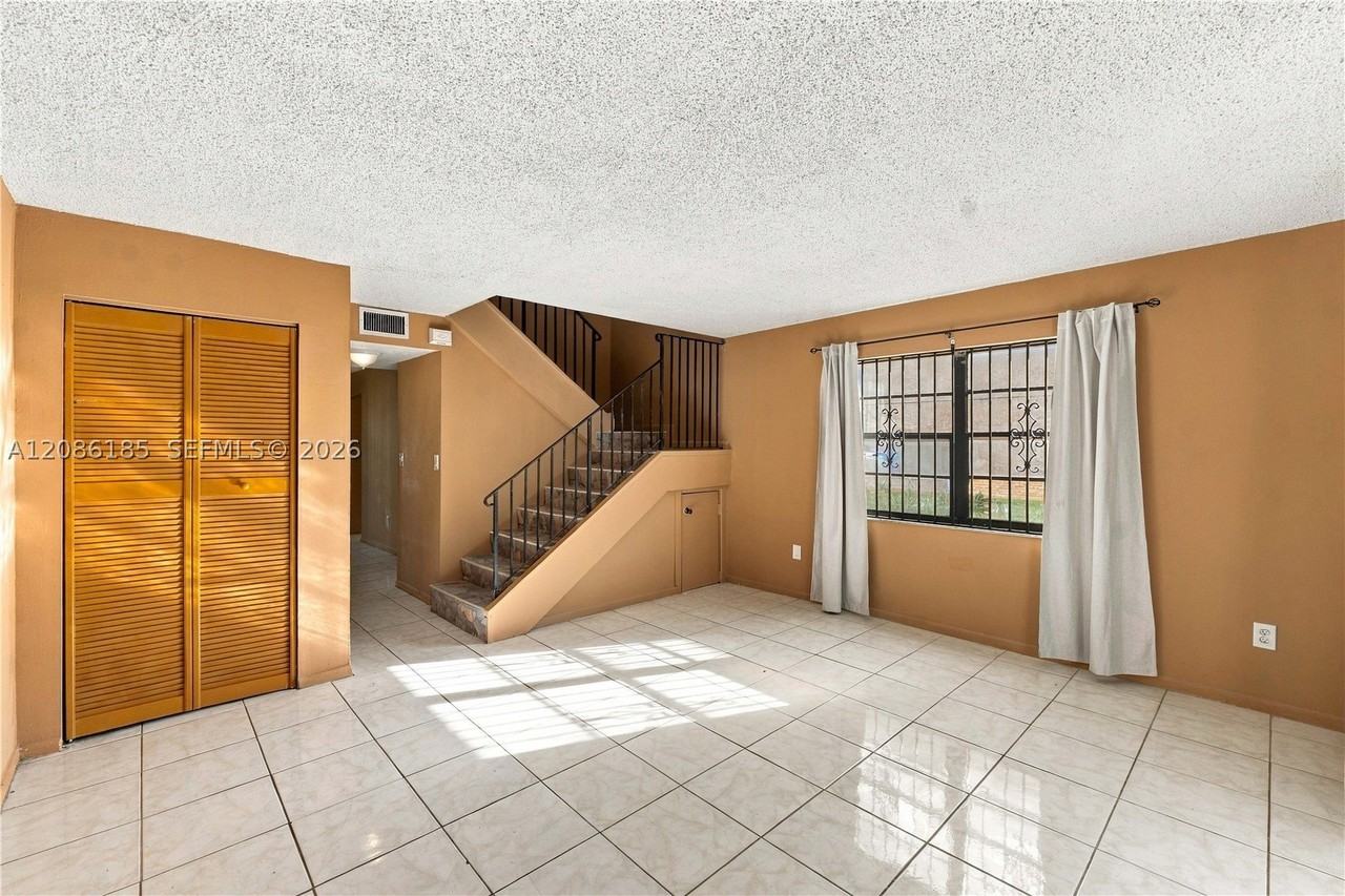2236 Nw 52nd Ave #2236 - Photo 2 of 15