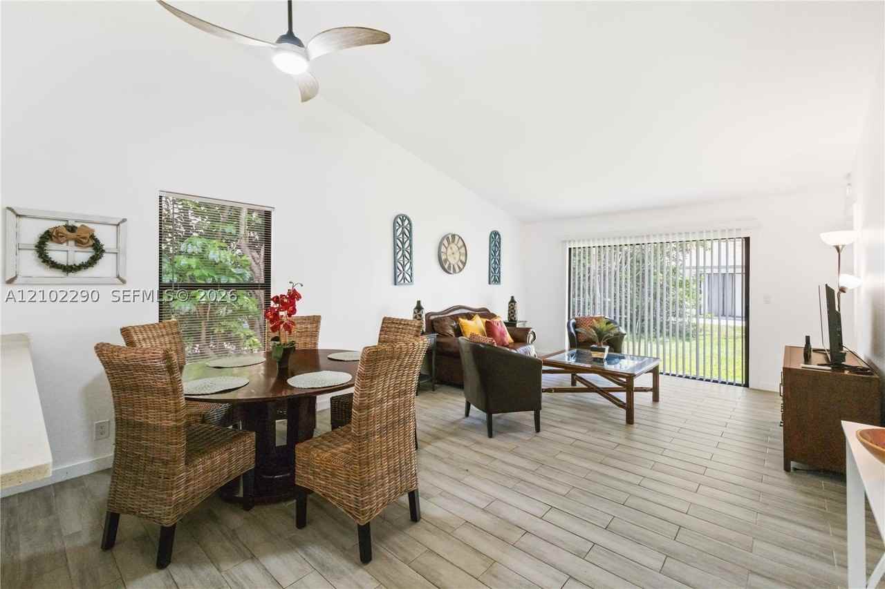 1200 Hyacinth Pl #0 - Photo 6 of 18
