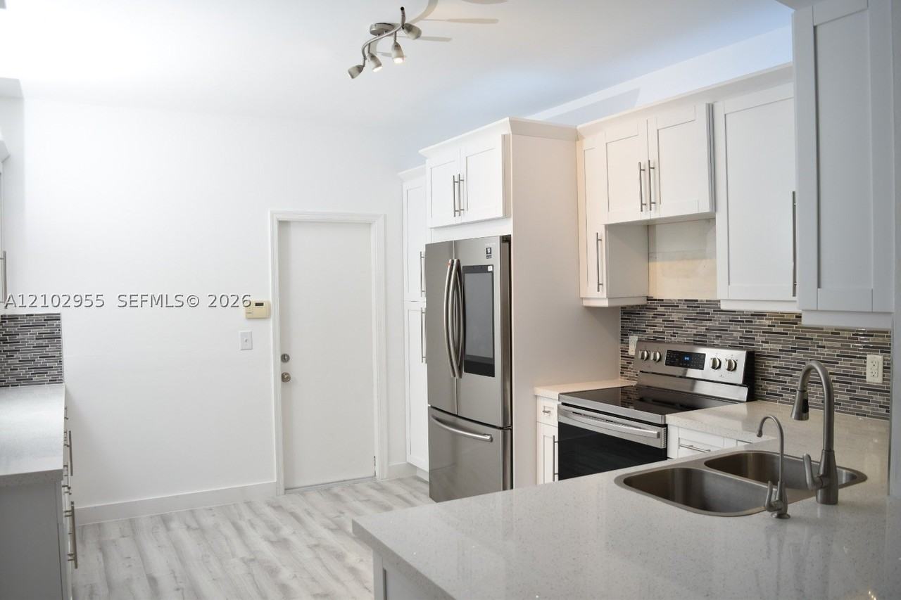3641 San Simeon Cir #3641 - Photo 4 of 23