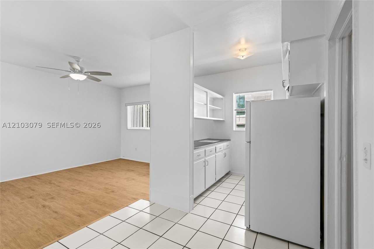 1850 Meridian Ave #24 - Photo 4 of 35