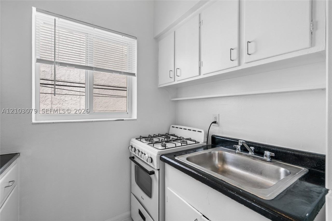 1850 Meridian Ave #24 - Photo 6 of 35