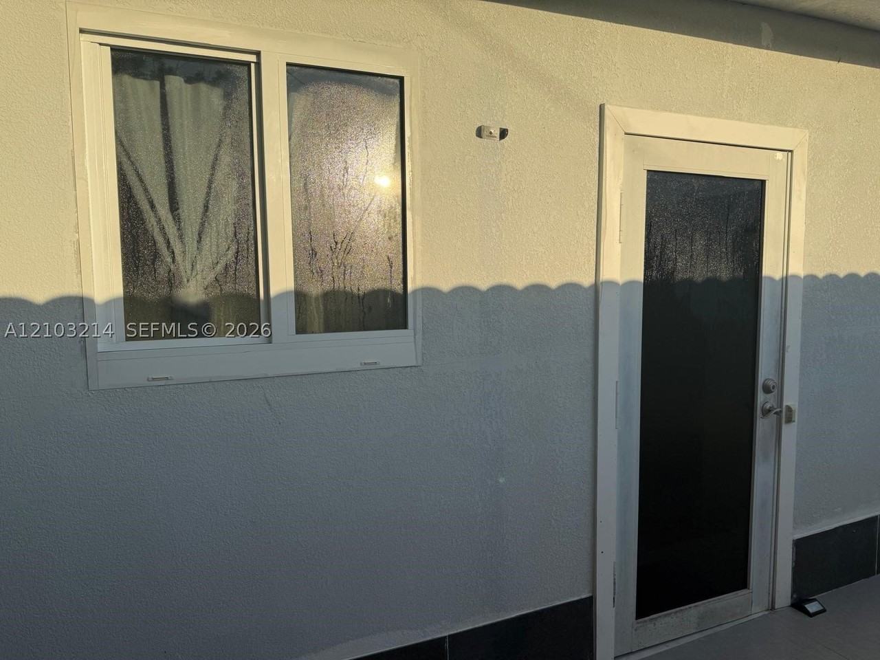 10450 Sw 149th Ter #1 - Photo 3 of 14