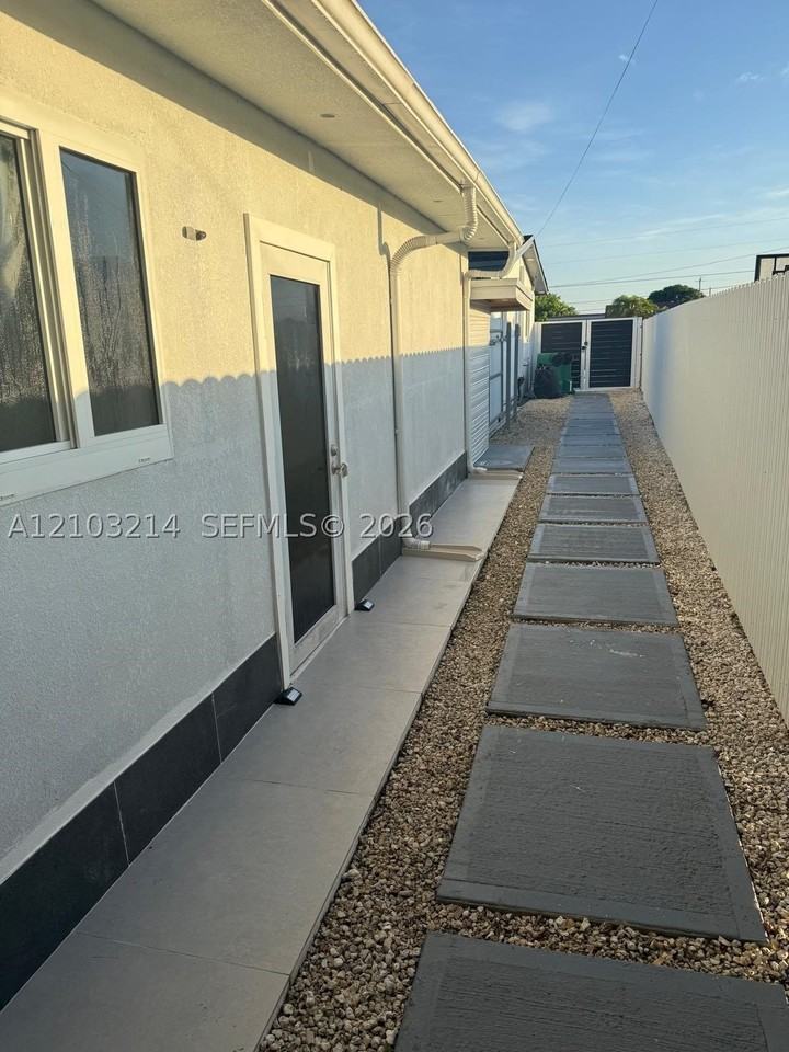 10450 Sw 149th Ter #1 - Photo 4 of 14