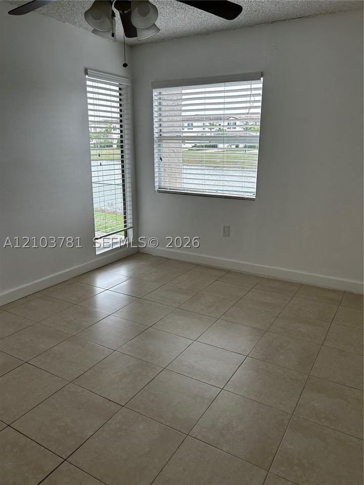 411 Sw 113th Way #411 - Photo 7 of 15