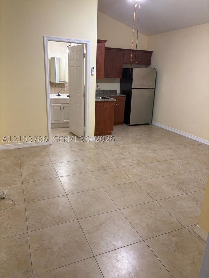 54 Sw 62nd Ct #2 - Photo 3 of 6
