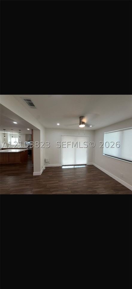 5209 Cleveland St - Photo 6 of 15