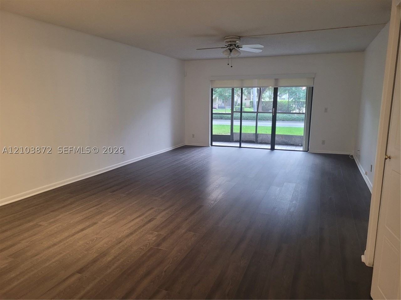 334 Lakeview Dr #103 - Photo 3 of 15