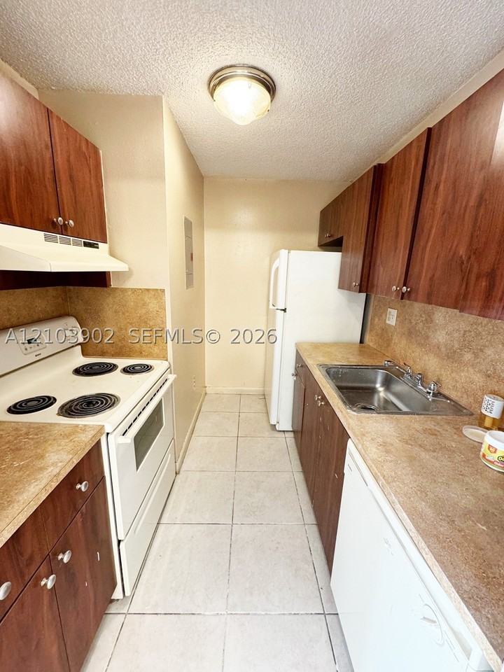 7429 Sw 152nd Ave #13-106 - Photo 4 of 13