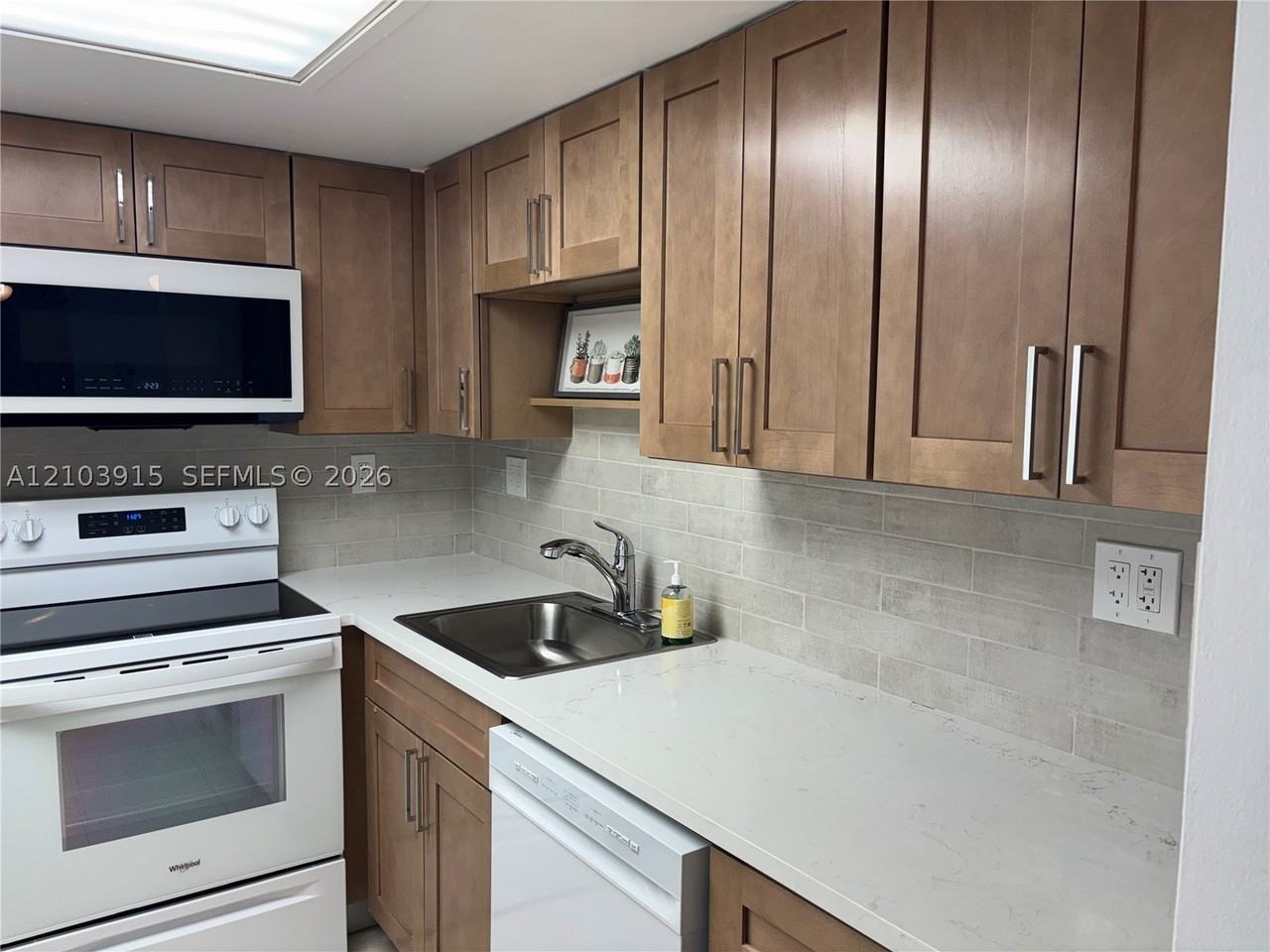 2075 Sw 122nd Ave #322 - Photo 3 of 21