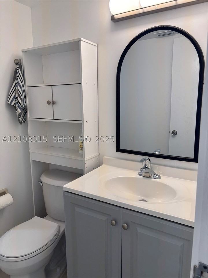 2075 Sw 122nd Ave #322 - Photo 7 of 21