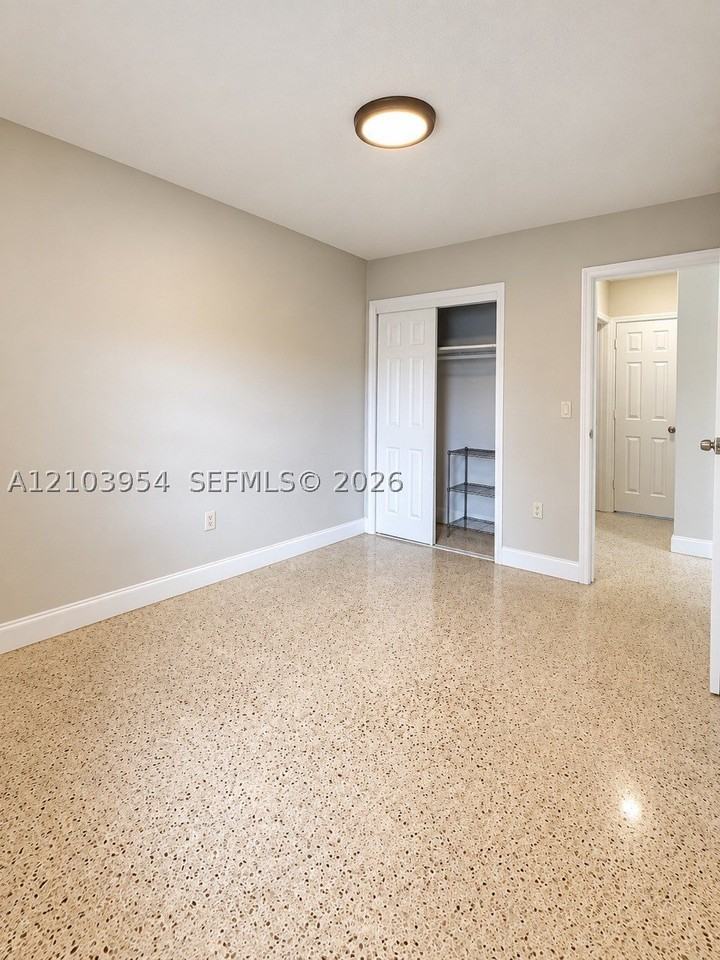 1709 Nw 5th St - Photo 5 of 10