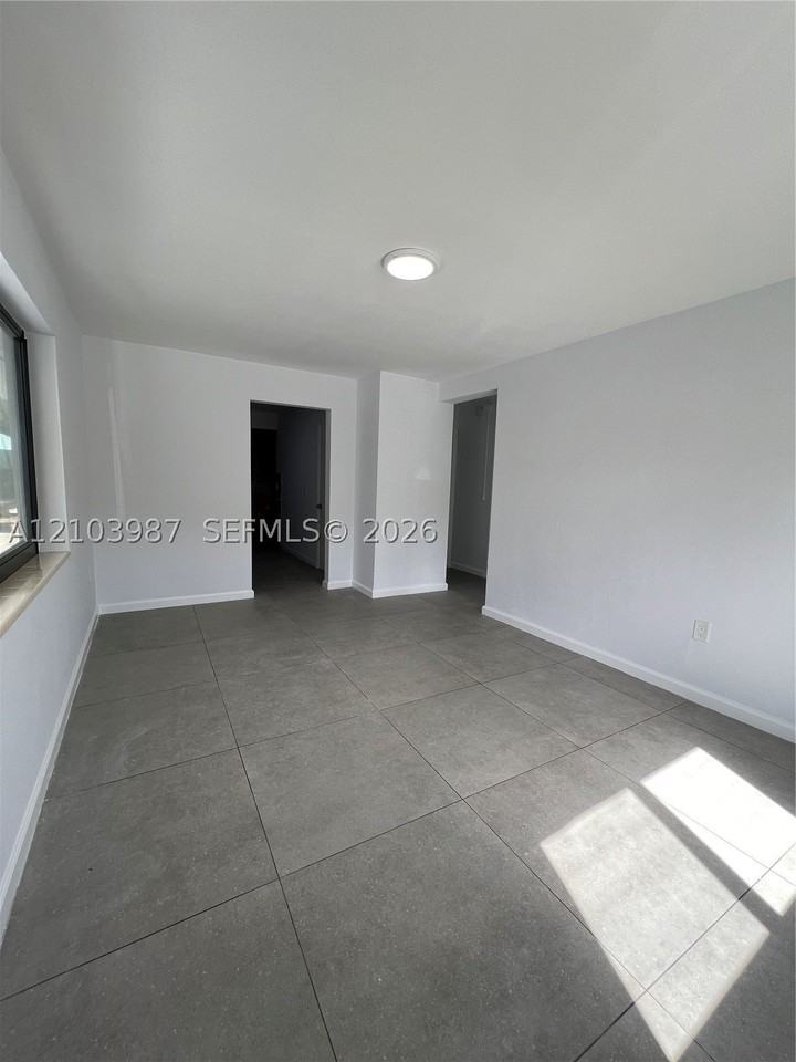 963 Nw 5th St #1 - Photo 2 of 9