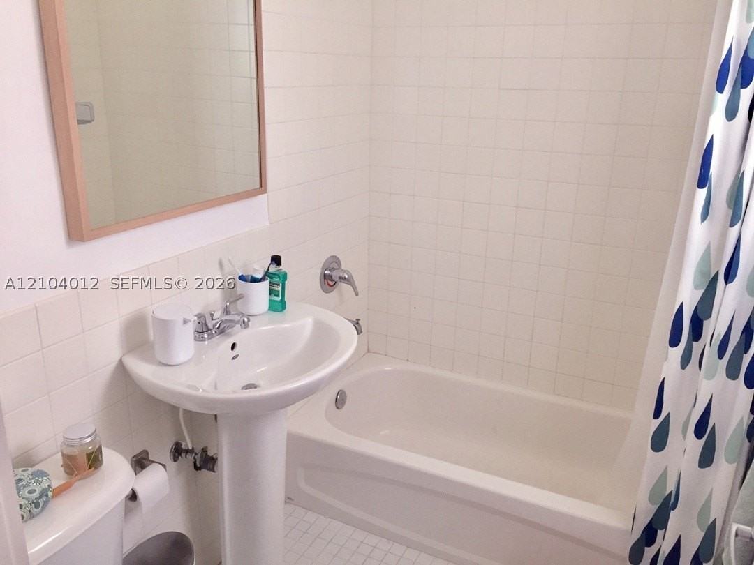 7410 Ne 6th Ct #7410 - Photo 5 of 18