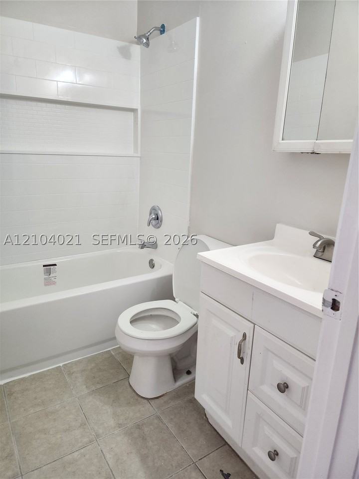 983 Lake Terry Dr #C - Photo 4 of 11