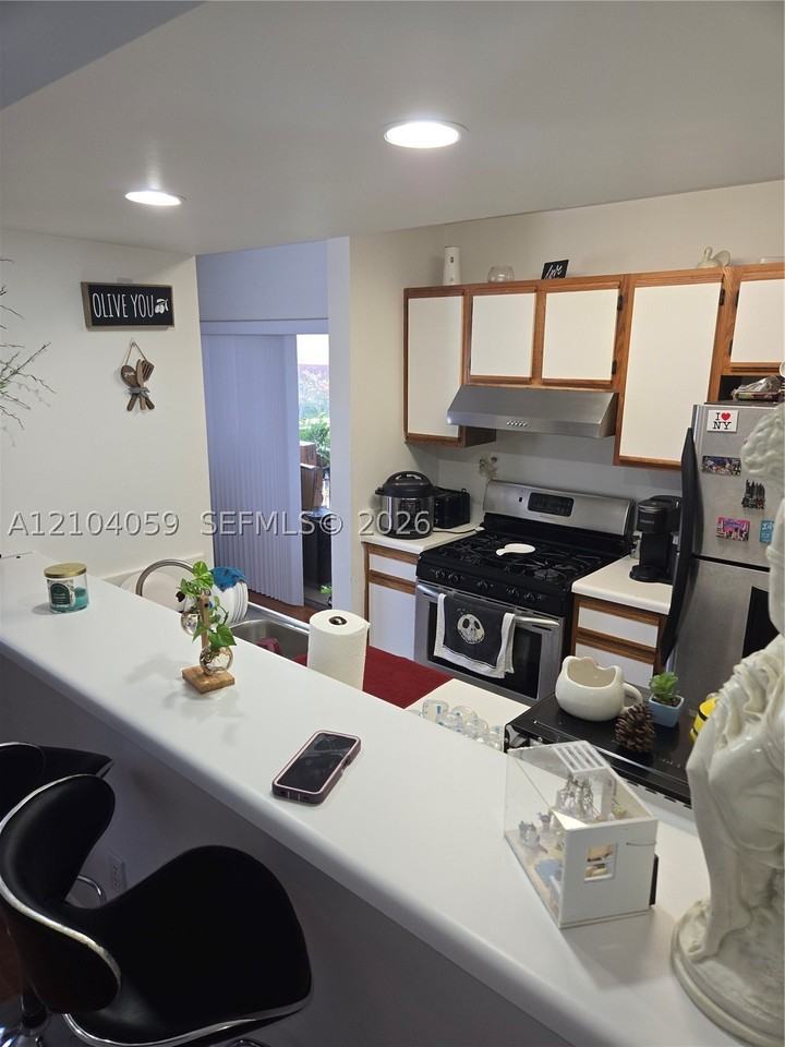 15330 Sw 106th Ter #902 - Photo 2 of 12