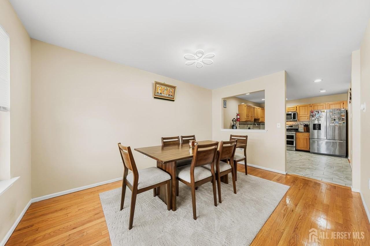 197 Barclay Ct - Photo 7 of 30