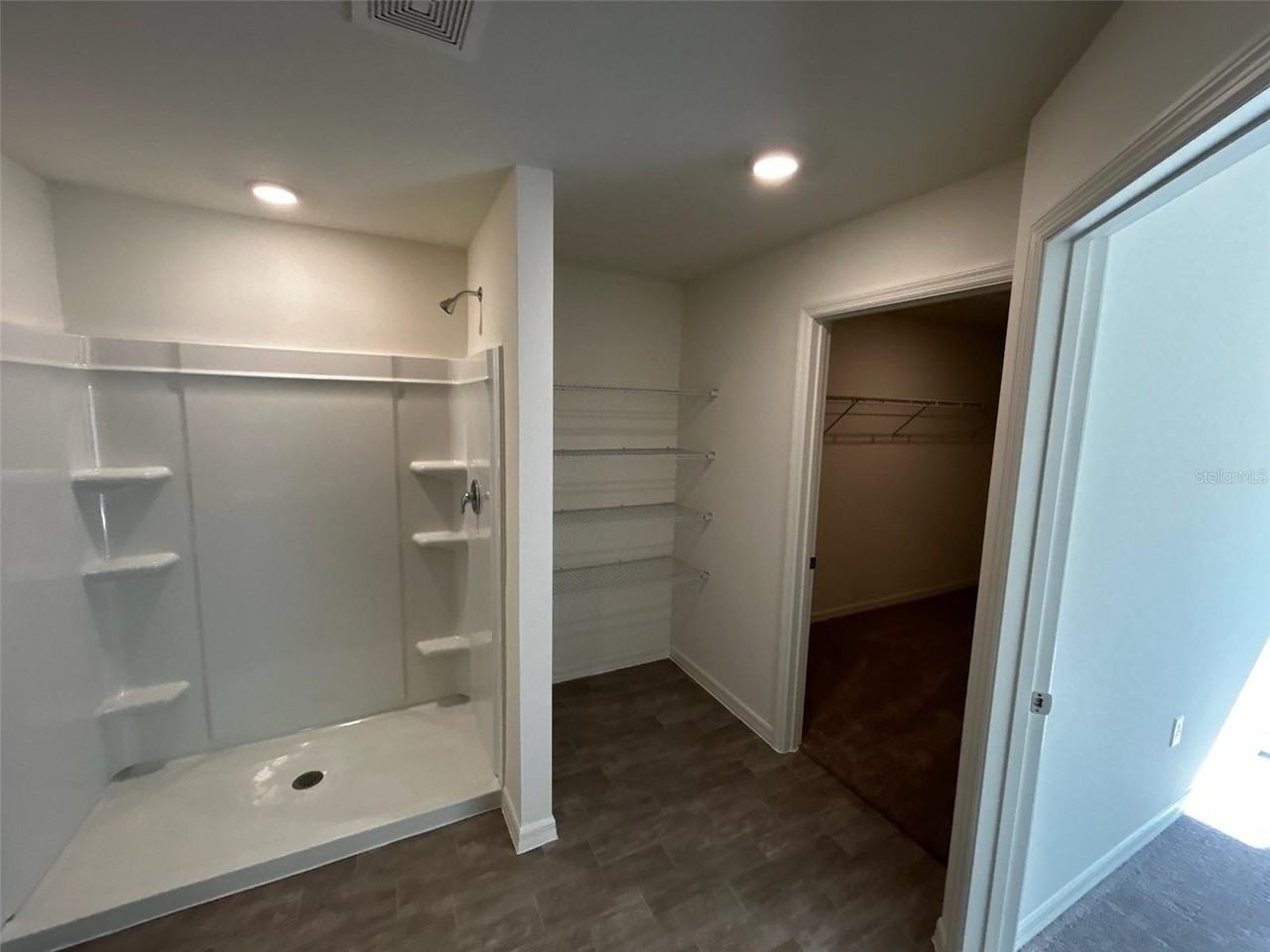 9 Slippery Rock Pl - Photo 4 of 11