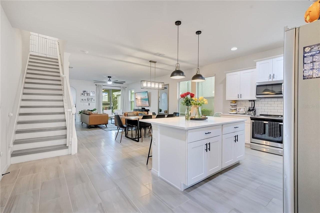 15926 Moonlight Bay St - Photo 6 of 38