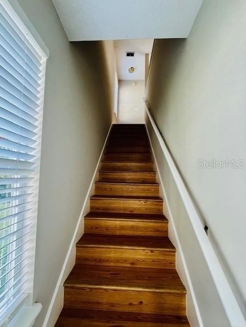 533 Greenbrier Ave #B - Photo 5 of 27