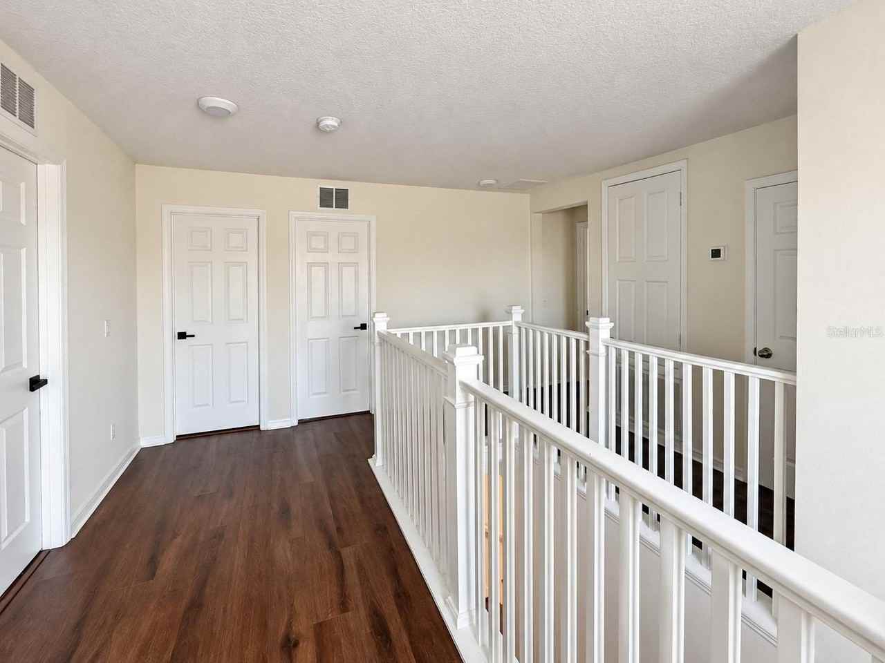 2924 Crest Dr - Photo 6 of 21
