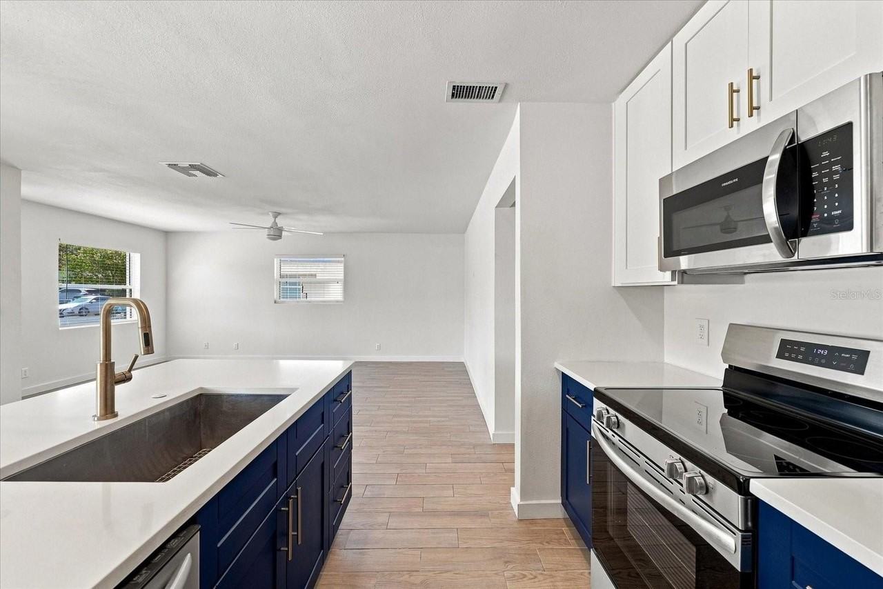 6605 S Mascotte St - Photo 7 of 23