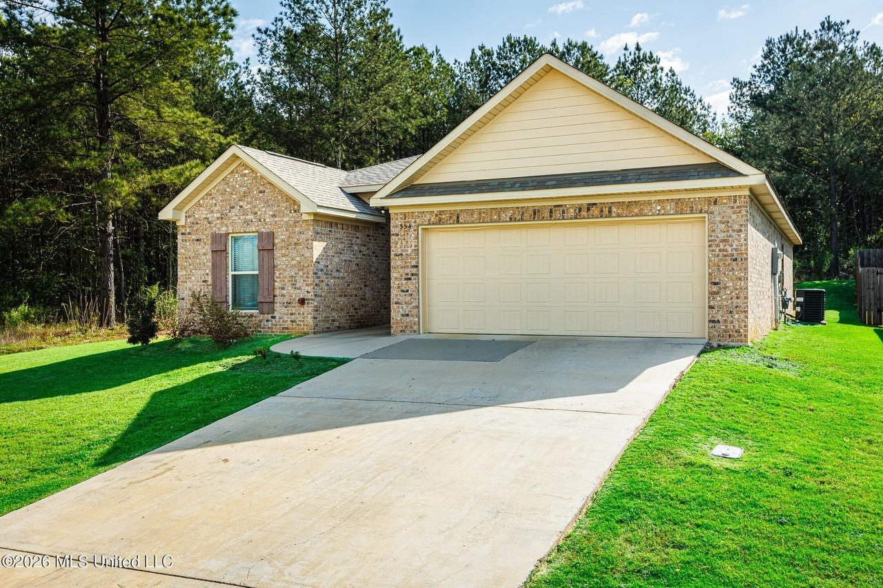 554 Birchwood Blvd - Photo 2 of 25