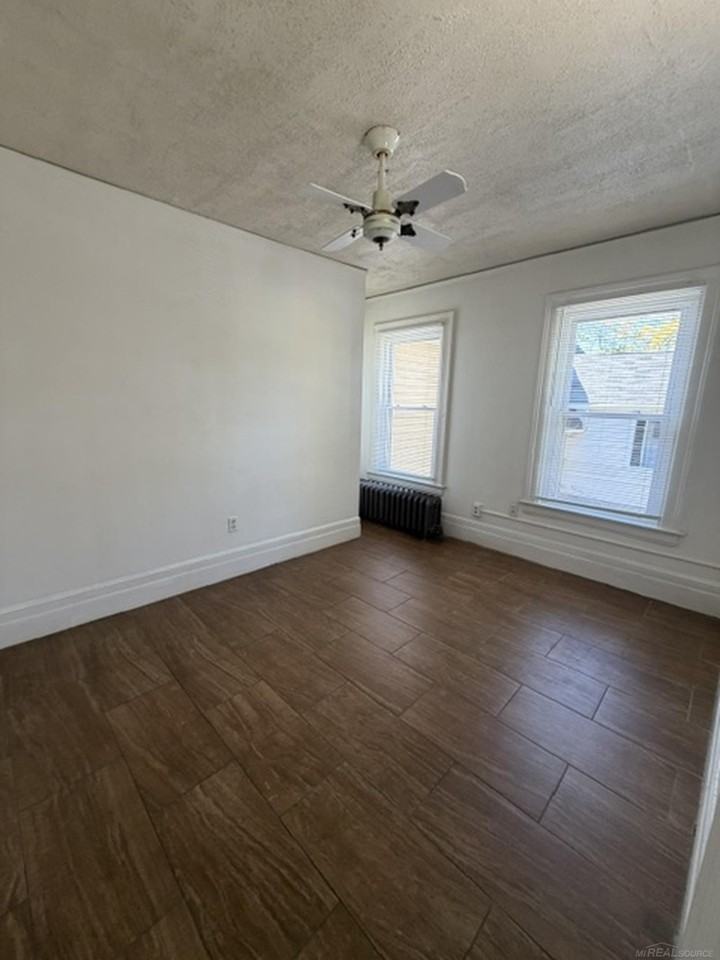 206 Cass unit # 1 Avenue - Photo 4 of 9