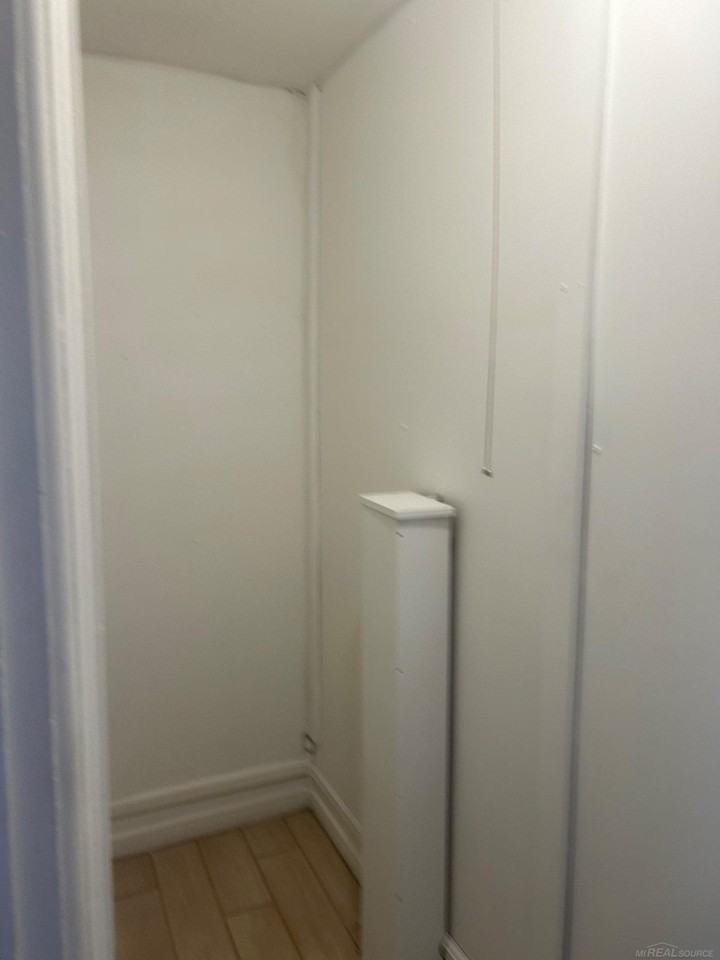 195 S Main St - Photo 6 of 6