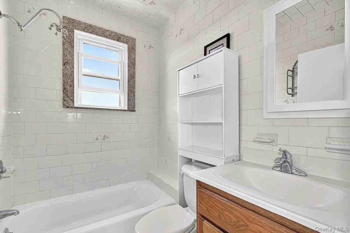 29 Lakeview Ave - Photo 4 of 8