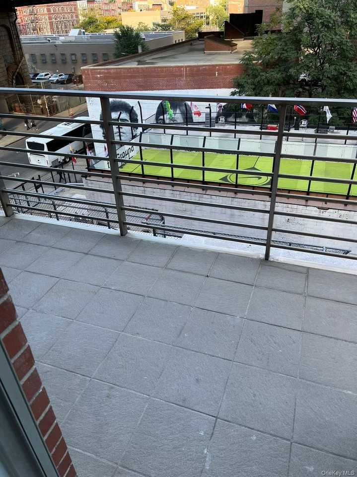 4446 Market St #5A - Photo 6 of 7