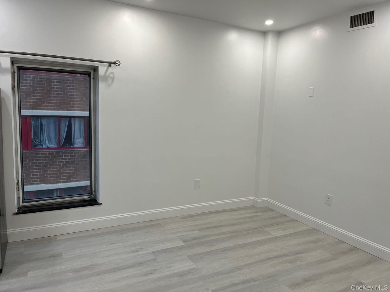 4446 Market St #5A - Photo 7 of 7
