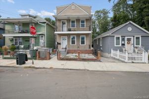 featured image of 84 Howard St #2