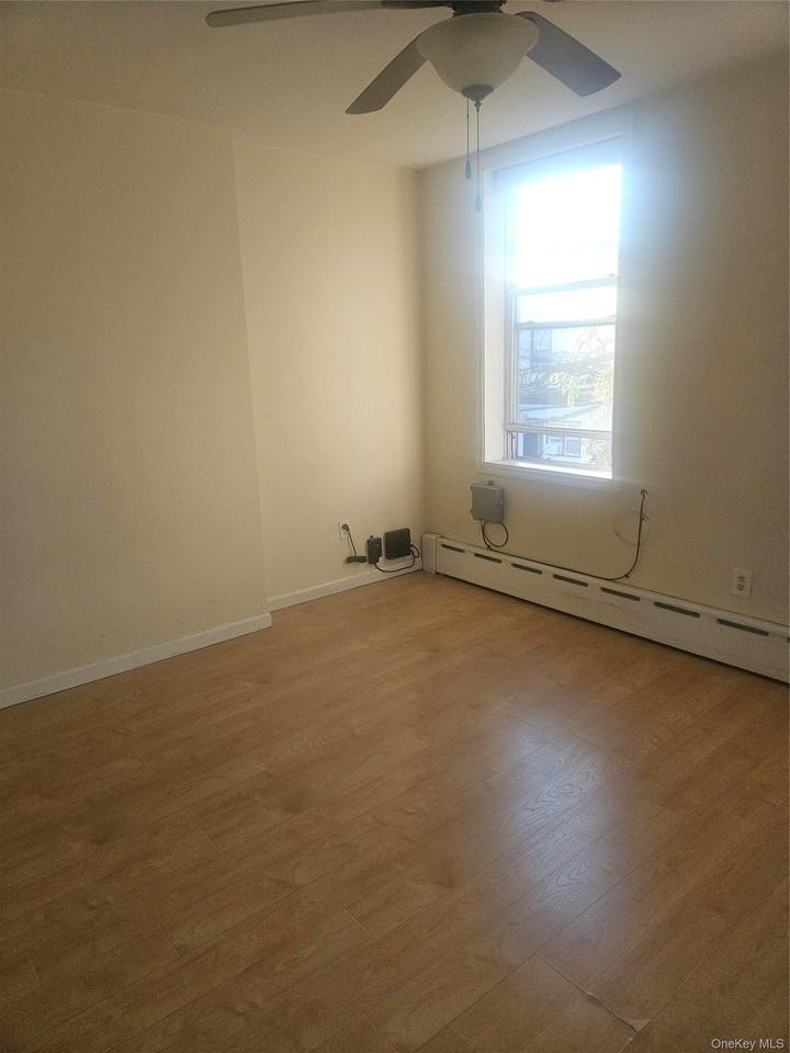 25 Main St - Photo 2 of 5