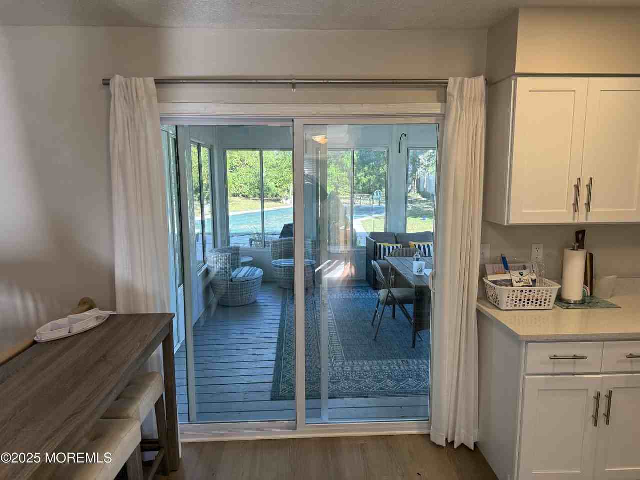 90 Atlantis Ave - Photo 6 of 23