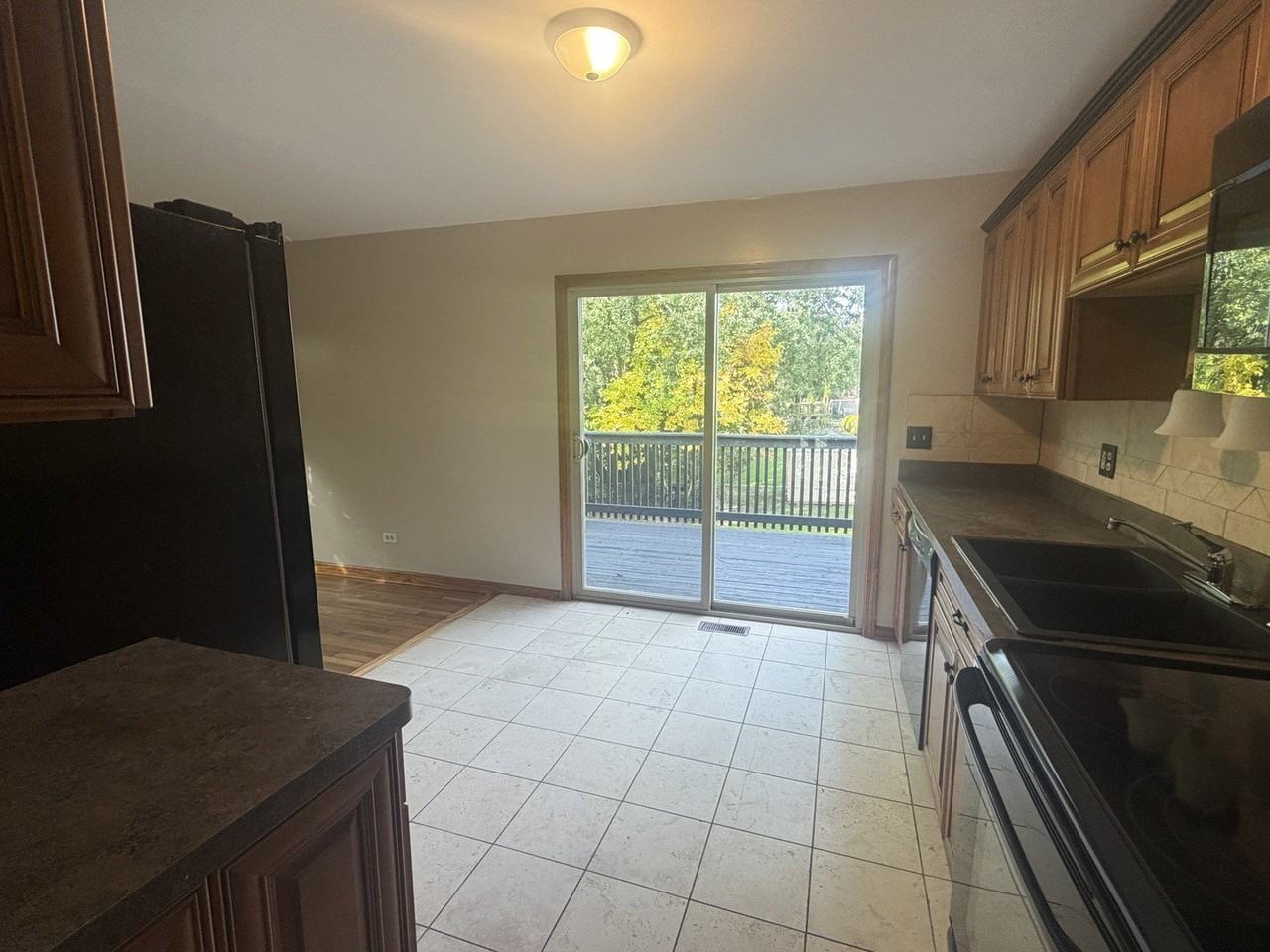 105 N Schmidt Rd - Photo 5 of 10
